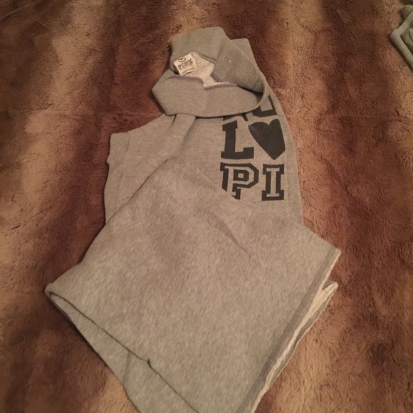Pink Sweats - Picture 1 of 2